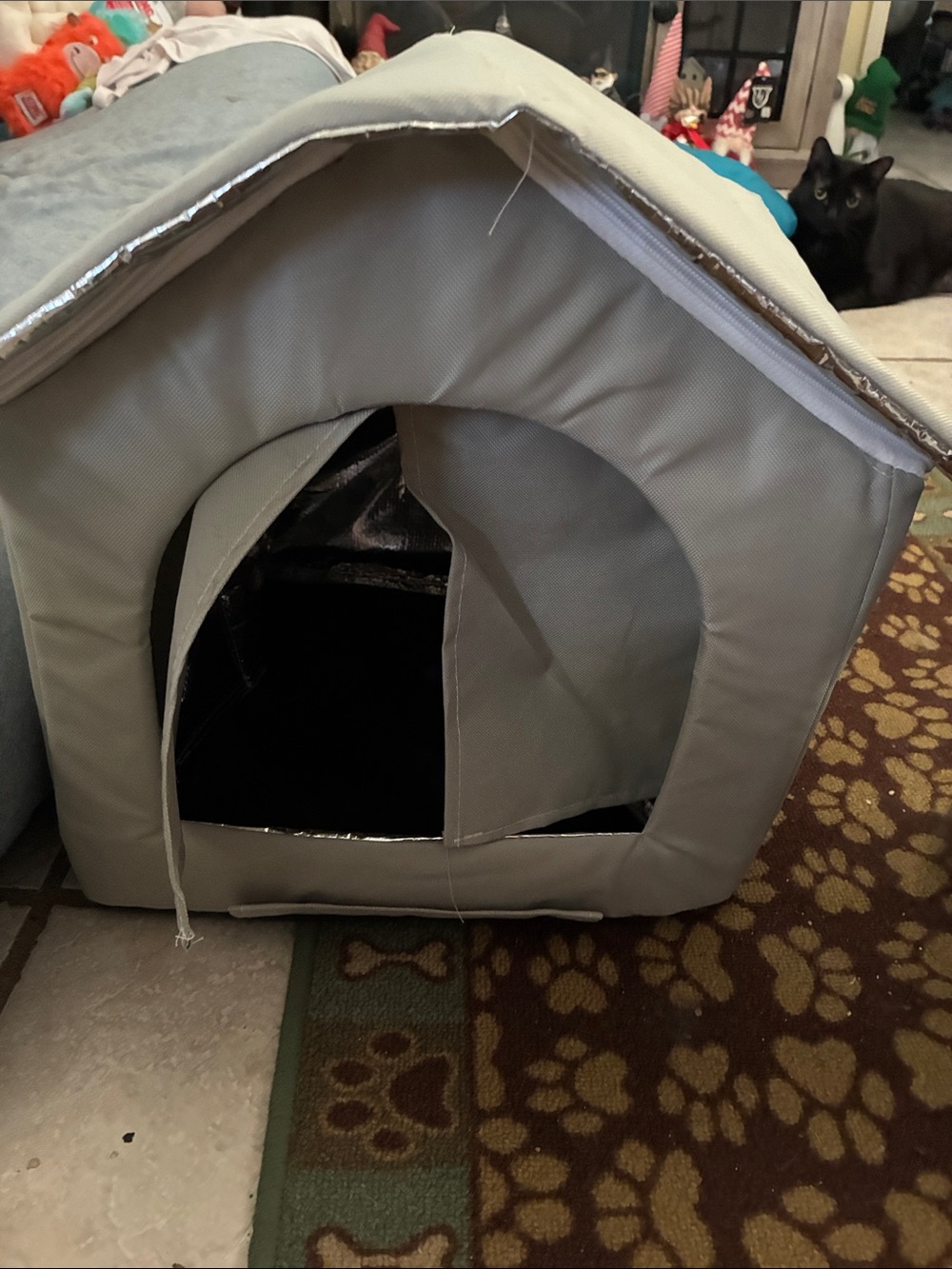 Cozy Gray Pet House with Roof insulated and waterproof